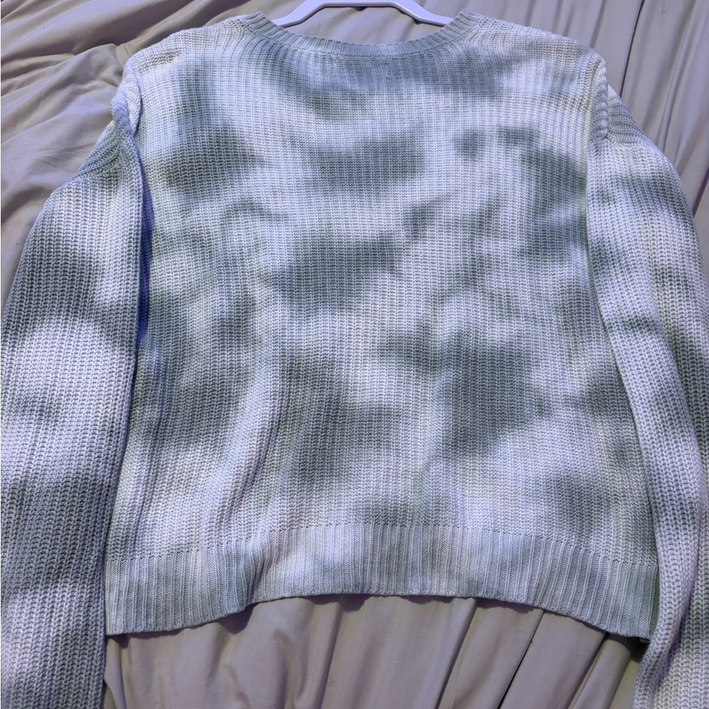Elegant Tie-Dye Crew Neck Sweater